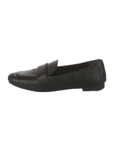 Pre-owned Stuart Weitzman Leather Loafers In Black