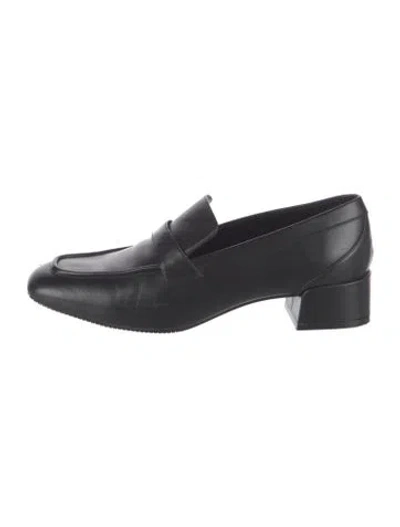 Pre-owned Stuart Weitzman Leather Loafers In Black