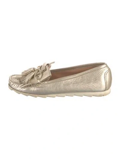 Pre-owned Stuart Weitzman Leather Loafers In Gold