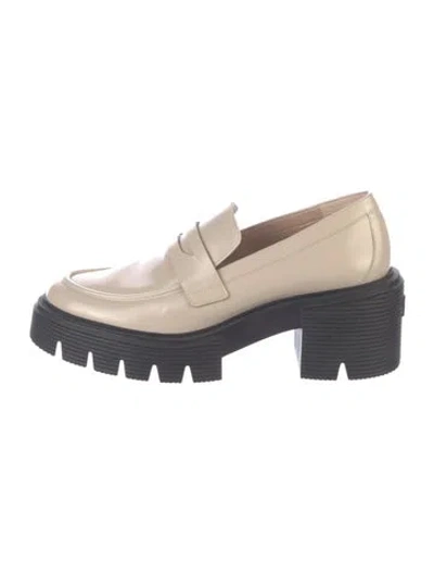 Pre-owned Stuart Weitzman Leather Loafers In Neutral