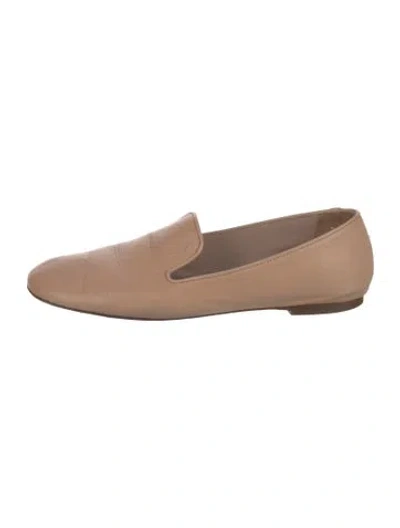 Pre-owned Stuart Weitzman Leather Loafers In Neutral