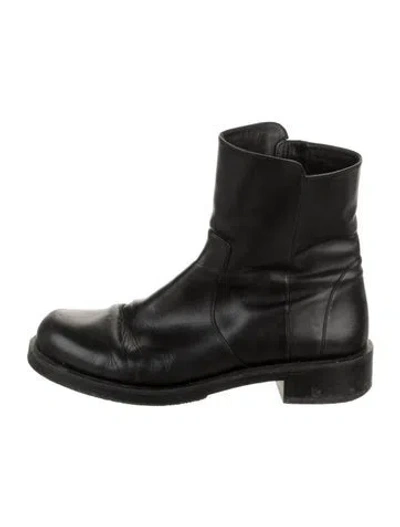 Pre-owned Stuart Weitzman Leather Moto Boots In Black