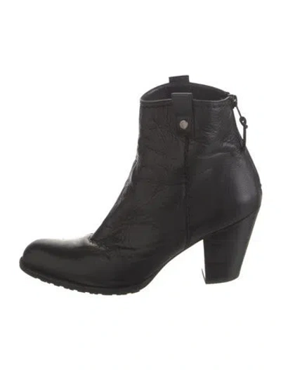 Pre-owned Stuart Weitzman Leather Moto Boots In Black