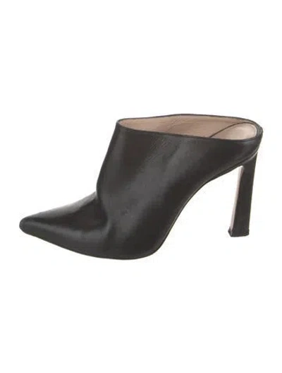 Pre-owned Stuart Weitzman Leather Mules In Black