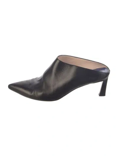 Pre-owned Stuart Weitzman Leather Mules In Black