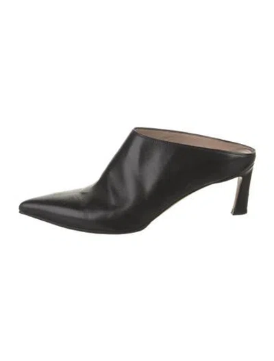 Pre-owned Stuart Weitzman Leather Mules In Black
