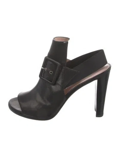 Pre-owned Stuart Weitzman Leather Mules In Black