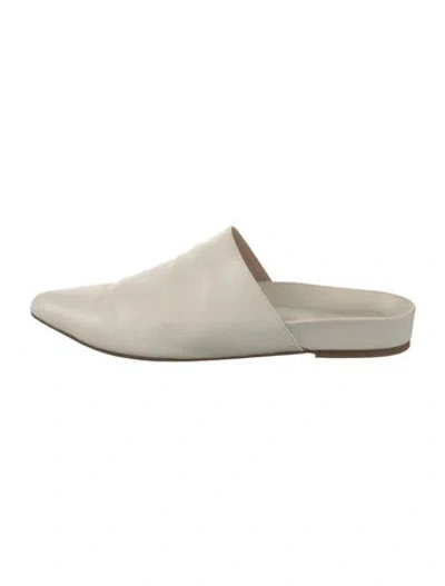 Pre-owned Stuart Weitzman Leather Mules In Neutral