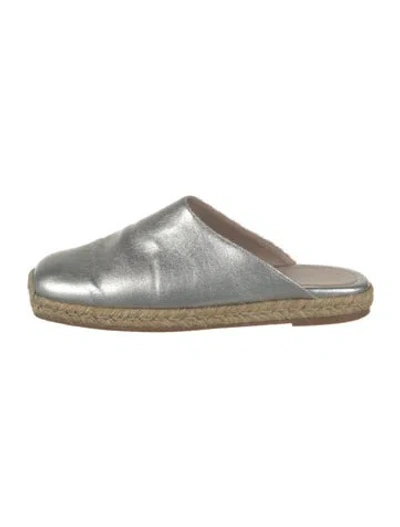 Pre-owned Stuart Weitzman Leather Mules In Silver