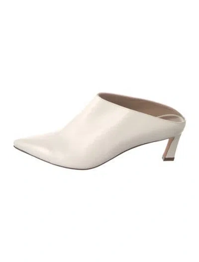 Pre-owned Stuart Weitzman Leather Mules In White