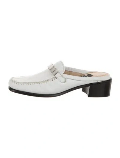 Pre-owned Stuart Weitzman Leather Mules In White