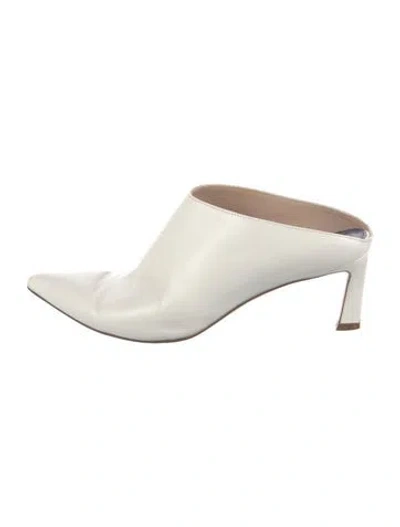 Pre-owned Stuart Weitzman Leather Mules In White
