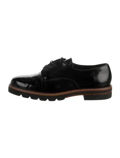 Pre-owned Stuart Weitzman Leather Oxfords In Black