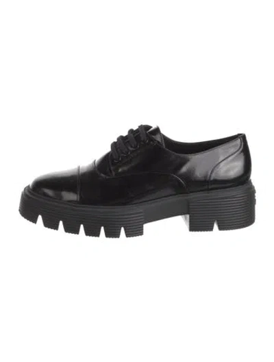 Pre-owned Stuart Weitzman Leather Oxfords In Black