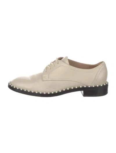 Pre-owned Stuart Weitzman Leather Oxfords In Neutral