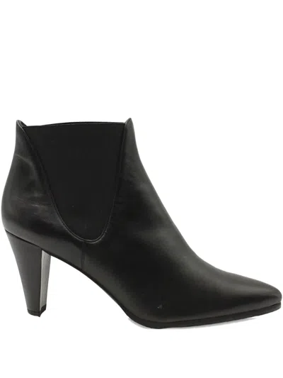 Pre-owned Stuart Weitzman Leather Pointed-toe Ankle Boots In Black