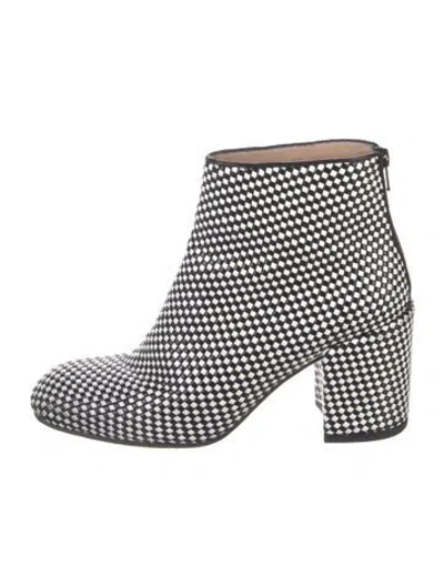 Pre-owned Stuart Weitzman Leather Printed Boots In Neutral