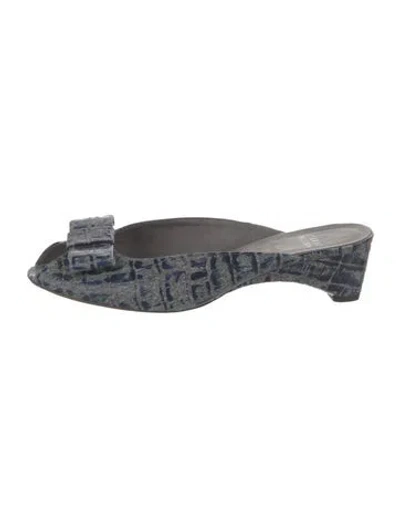 Pre-owned Stuart Weitzman Leather Printed Mules In Black