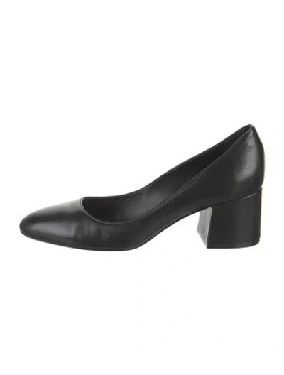 Pre-owned Stuart Weitzman Leather Pumps In Black