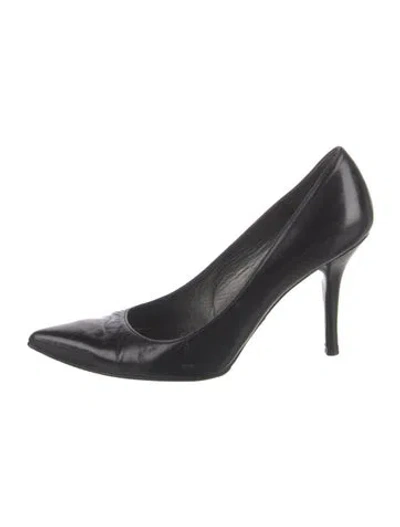 Pre-owned Stuart Weitzman Leather Pumps In Black