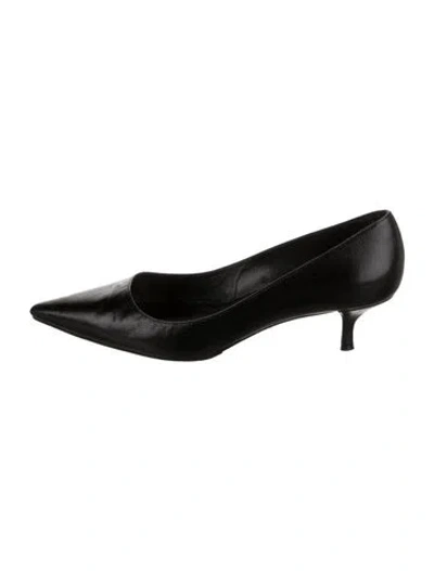 Pre-owned Stuart Weitzman Leather Pumps In Black