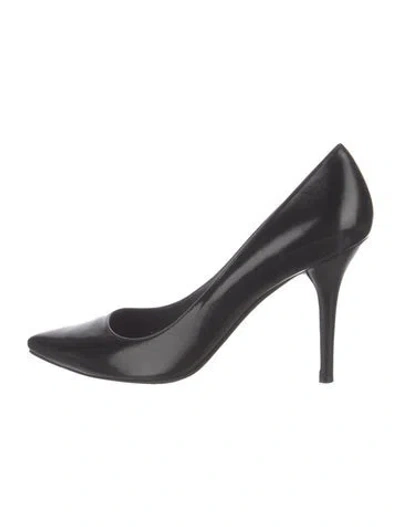 Pre-owned Stuart Weitzman Leather Pumps In Black
