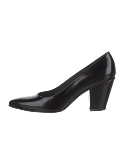 Pre-owned Stuart Weitzman Leather Pumps In Black