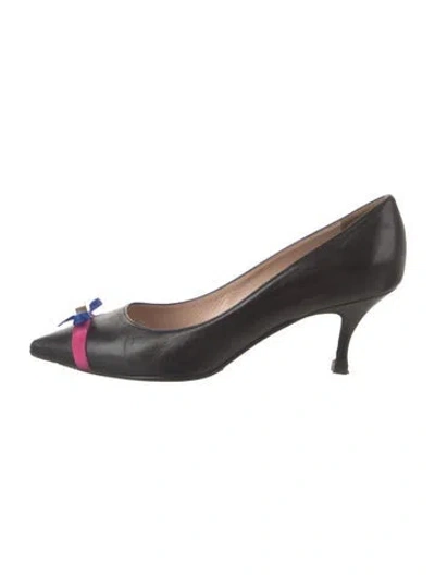 Pre-owned Stuart Weitzman Leather Pumps In Black