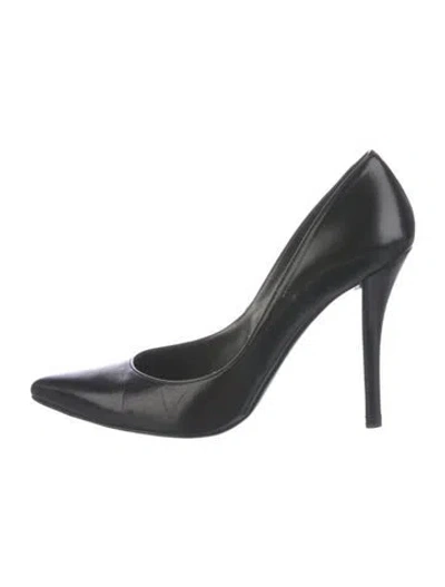 Pre-owned Stuart Weitzman Leather Pumps In Black