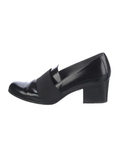 Pre-owned Stuart Weitzman Leather Pumps In Black