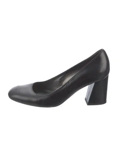 Pre-owned Stuart Weitzman Leather Pumps In Black