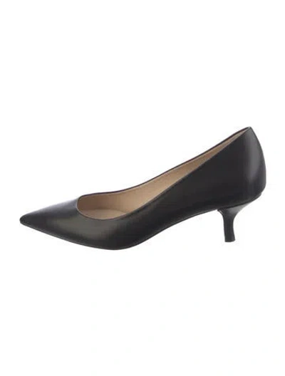 Pre-owned Stuart Weitzman Leather Pumps In Black