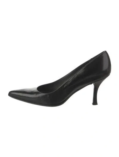 Pre-owned Stuart Weitzman Leather Pumps In Black