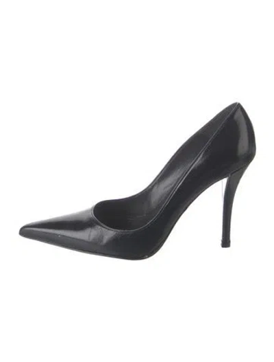 Pre-owned Stuart Weitzman Leather Pumps In Black