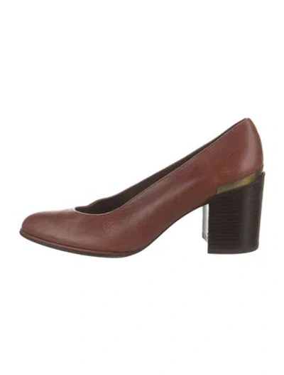Pre-owned Stuart Weitzman Leather Pumps In Brown