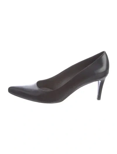 Pre-owned Stuart Weitzman Leather Pumps In Brown