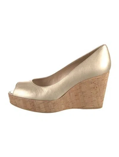 Pre-owned Stuart Weitzman Leather Pumps In Gold