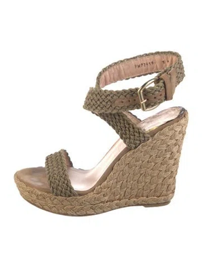 Pre-owned Stuart Weitzman Leather Pumps In Gray