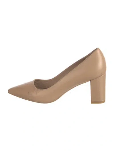 Pre-owned Stuart Weitzman Leather Pumps In Neutral