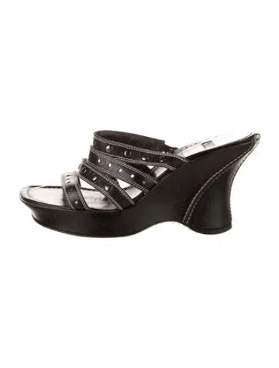 Pre-owned Stuart Weitzman Leather Sandals In Black