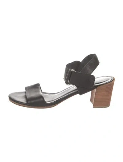Pre-owned Stuart Weitzman Leather Sandals In Black