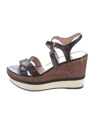 Pre-owned Stuart Weitzman Leather Sandals In Black
