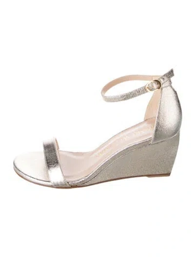 Pre-owned Stuart Weitzman Leather Sandals In Gold/metallic