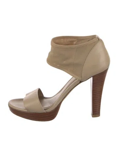Pre-owned Stuart Weitzman Leather Sandals In Neutral