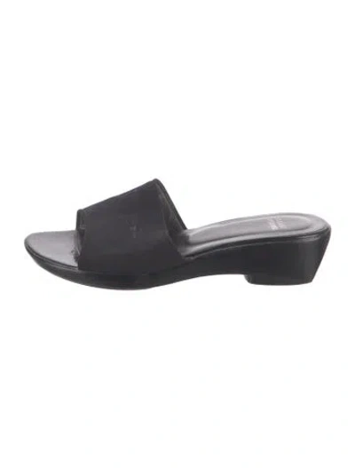 Pre-owned Stuart Weitzman Leather Slides In Black