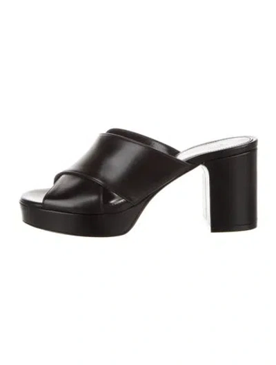 Pre-owned Stuart Weitzman Leather Slides In Black