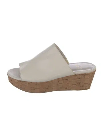 Pre-owned Stuart Weitzman Leather Slides In White