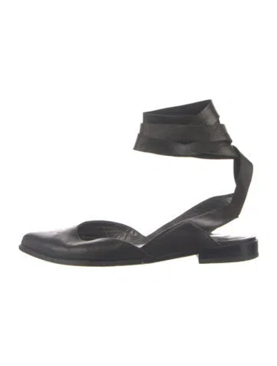 Pre-owned Stuart Weitzman Leather Slingback Flats In Black