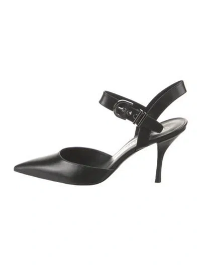 Pre-owned Stuart Weitzman Leather Slingback Pumps In Black