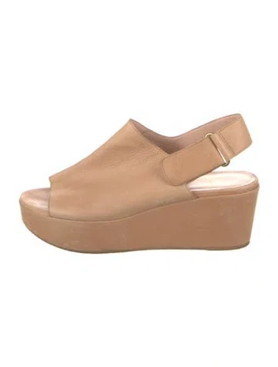 Pre-owned Stuart Weitzman Leather Slingback Pumps In Brown